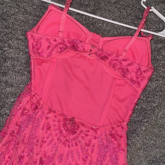 Homecoming Dress - Picture 4 of 5